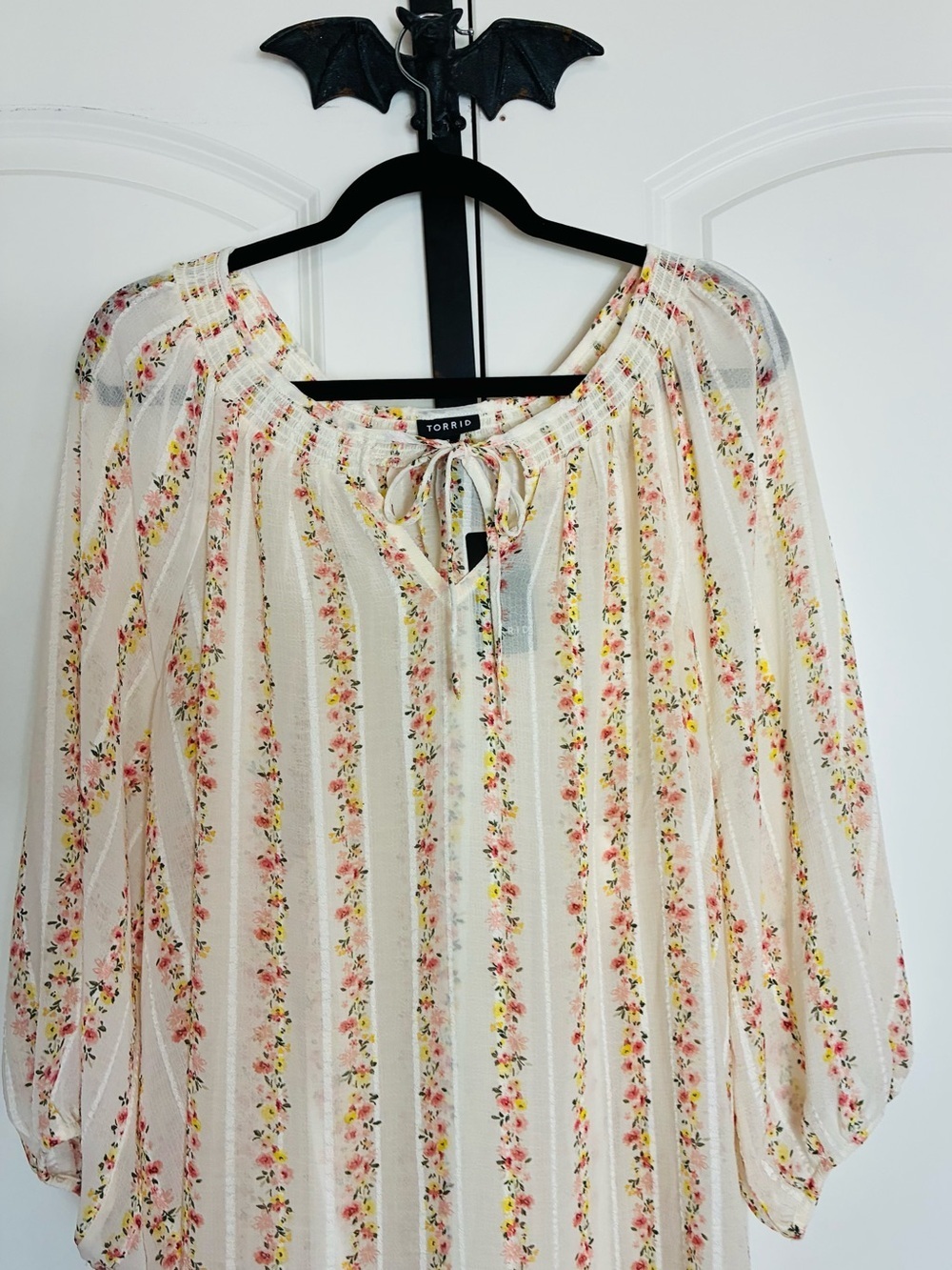Torrid Floral Stripe Peasant Blouse tie top, slight sheer NWT Size 3X - Picture 7 of 15